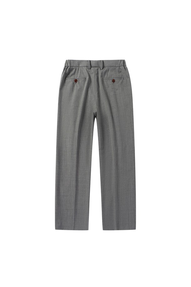 남성용 투 턱 레귤러 핏 슬랙스는 클래식하고 베이직한 스타일을 연출하며, 포멀 및 세미 포멀한 용도에 적합합니다. 그레이 색상의 무지 패턴으로, 울과 폴리에스테르 혼방 소재를 사용하여 부드러운 촉감을 제공하며 봄, 여름에 입기 좋은 두께입니다. 세미 와이드 레귤러 핏에 하프 밴딩 처리되어 편안함을 더했으며, 긴 기장과 투턱 디자인이 특징입니다.
