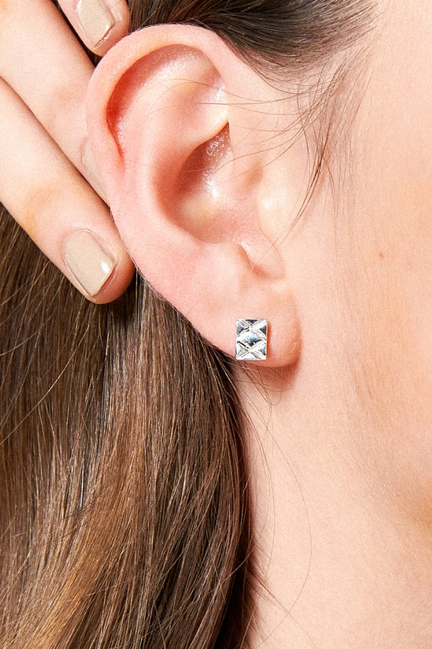 Uni.J - 귀걸이 - ST Motif Silver Earring Ie343 [Silver]