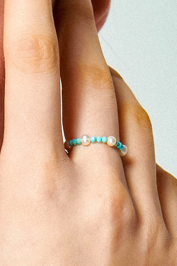 Uni.J - 반지 - Fresh-water-pearl & Turquoise Bonbon Stretch Silver Ring Ir226 [Silver]