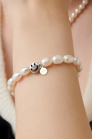 Fresh-water-pearl smiling Silver Bracelet Ib301 [Silver]