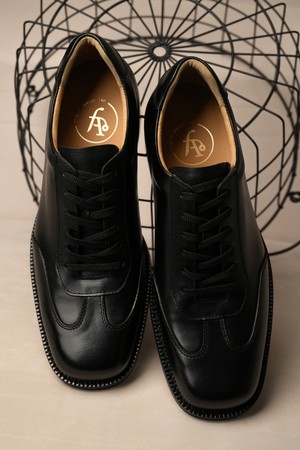 플랩에프 피오 스니커즈 더비 BK