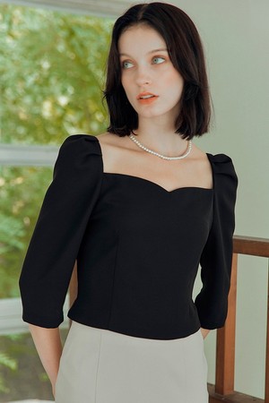 Chloe Tulip Blouse [Black]