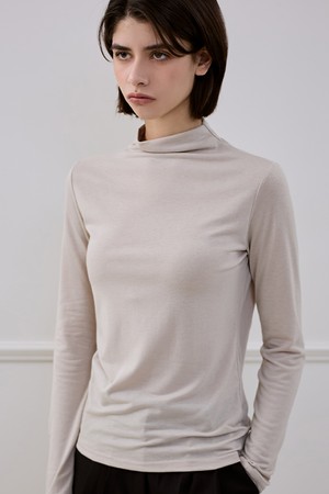 Basic Slim Turtleneck T-shirt [Beige]