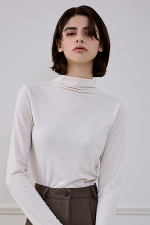 Basic Slim Turtleneck T-shirt [Cream]