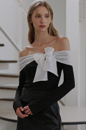 Chiffon Ribbon Off Shoulder Long Sleeve [Black]