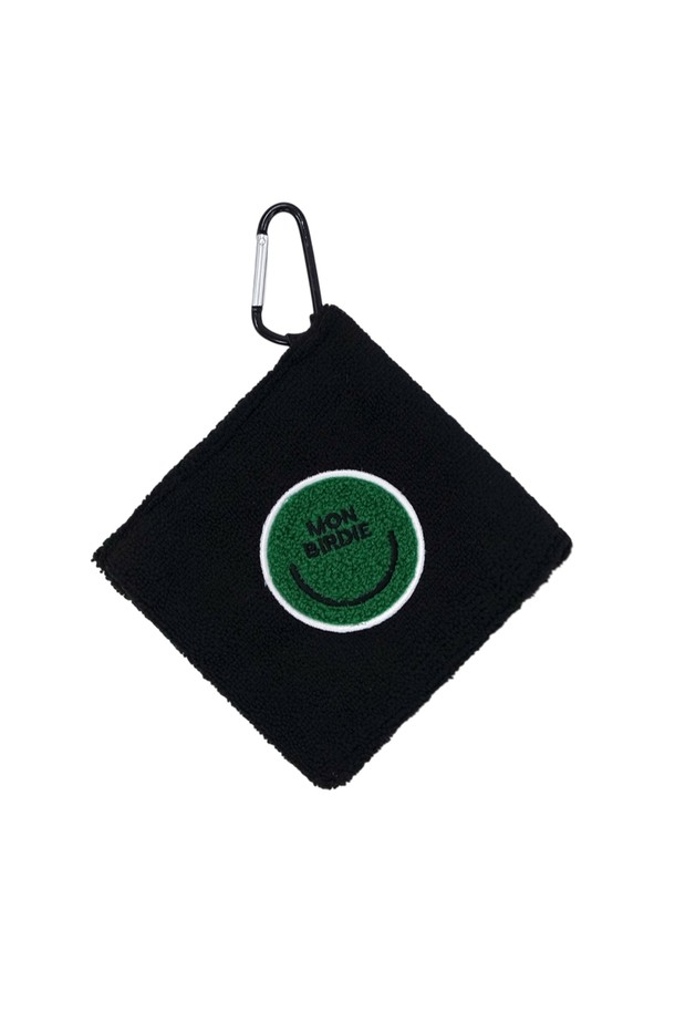 스마일 사각 골프 볼타올 BLACK은 골프 라운딩을 캐주얼하고 스포티하게 즐기도록 돕는 필수품입니다. 부드러운 면 소재로 제작되어 흡습성이 뛰어나며, 라운드 중 쉽게 물기를 제거할 수 있습니다. 블랙 컬러에 스마일 로고가 포인트로 새겨져 유니크한 스타일을 더합니다. 사각형 디자인으로 실용성을 높였으며, 걸이용 카라비너가 포함되어 있어 편리하게 사용할 수 있습니다. 골프룩에 엣지를 더하고 싶은 분들께 추천합니다.
