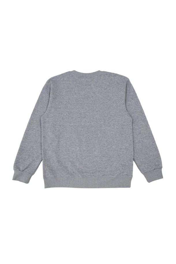 에센셜 크루넥 스웨트셔츠 (GREY)는 남성을 위한 스포티하고 미니멀한 스타일의 스웨트셔츠입니다. 봄, 가을 시즌에 적합하며, 골프 및 일상에서 편안하게 착용할 수 있습니다. 부드러운 면 소재로 제작되어 두꺼운 두께감과 레귤러 핏을 제공합니다. 라운드넥 디자인에 무지 패턴, 긴 소매 기장으로 깔끔함을 더하며, 로고 디테일이 특징입니다.
