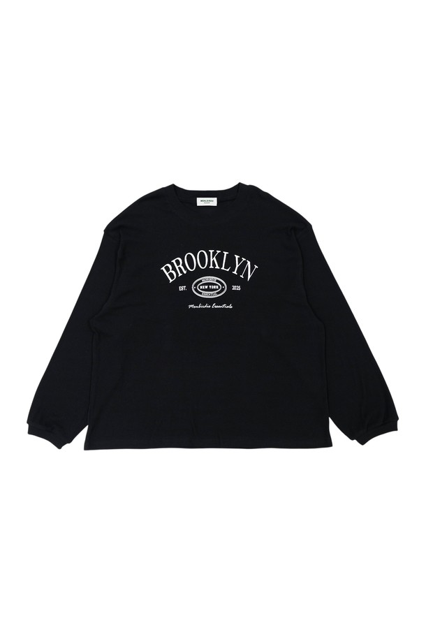 [몽버디 에센셜] 에어리 코튼 그래픽 긴팔 티셔츠 BLACK는 부드러운 촉감의 에어리 코튼 소재로 제작되어 편안한 착용감을 선사합니다. 블랙 컬러에 캐주얼하고 베이직한 스타일을 더해 일상에서 데일리룩으로 활용하기 좋습니다. 라운드넥 디자인과 레귤러핏으로 제작되어 누구나 편안하게 착용할 수 있으며, 봄, 가을 간절기에 활용하기 좋은 두께감입니다. 로고 또는 프린트 패턴으로 포인트를 주어 미니멀한 스타일을 연출하기 좋습니다. 동네 마실룩과 같은 편안한 상황에 잘 어울립니다.
