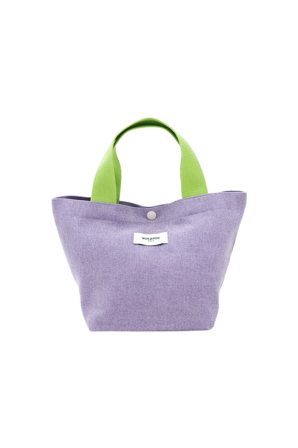 프리즘 미니 에코백 VIOLET은 바이올렛과 그린의 투톤 컬러 배색이 돋보이는 여성용 에코백입니다. 면 소재의 미니 사이즈 사각 가방으로, 캐주얼하고 베이직한 디자인에 로고 패턴으로 포인트를 주어 일상에서 편하게 사용할 수 있습니다. 오픈형으로 편리하며, 데일리백으로 활용하기 좋습니다.
