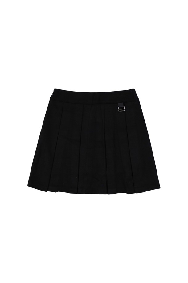 실키 스웨이드 플리츠 스커트 BLACK는 부드러운 촉감과 실키한 텍스처가 돋보이는 여성용 플리츠 스커트입니다. 미니멀하고 베이직한 스타일로, 사계절 내내 활용 가능하며 데이트룩, 모임룩 등 다양한 TPO에 적합합니다. 레귤러핏의 미니스커트 디자인으로, 블랙 컬러의 무지 디자인이 시크하고 세련된 분위기를 연출합니다. 얇은 두께의 스웨이드 소재로 제작되어 편안한 착용감을 선사합니다. 미니멀, 클래식, 시크 스타일을 즐기는 여성분들께 추천합니다.
