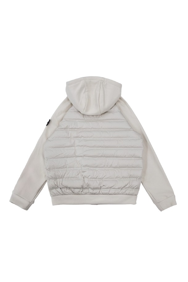 MEN'S 볼마커 덕다운 패딩 후드집업 베이지는 겨울철 캐주얼 및 스포티 스타일을 연출하기 좋은 남성용 아우터입니다. 베이지 컬러의 무지 디자인으로 어떤 옷에도 쉽게 매치할 수 있으며, 일상복으로 활용하기 좋습니다. 부드러운 촉감의 덕다운 소재와 두꺼운 두께감으로 따뜻하게 착용 가능하며, 후드와 집업 스타일로 편안함을 더했습니다. 여행룩이나 캠핑룩과 같이 활동적인 상황에서 활용하기 좋으며, 미니멀한 스타일을 선호하는 분들께도 추천합니다. 소매는 긴 기장이며, 볼마커 디테일이 특징입니다.
