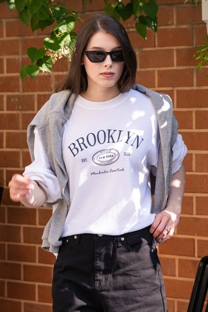 [몽버디 에센셜] 에어리 코튼 그래픽 긴팔 티셔츠 WHITE