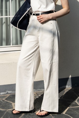 [몽버디 에센셜] 커브 실키 데님팬츠 WHITE