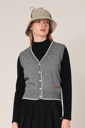 샌더 버튼 니트 베스트 GREY