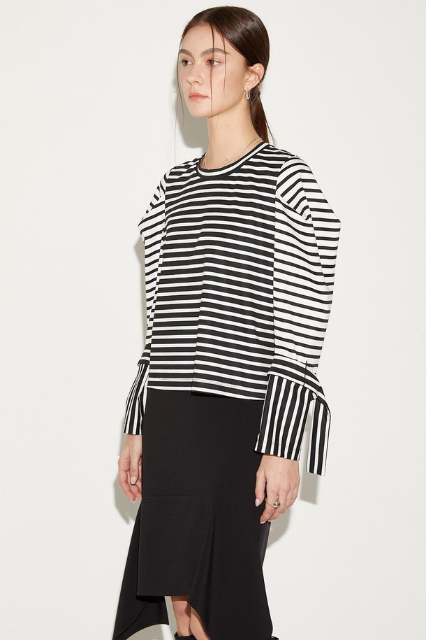 Le yiel - 긴소매 티셔츠 - Puff Sleeve Stripe Crop Sweatshirt_Black 퍼프 슬리브 스트라이프 크롭 스웨트셔츠_블랙