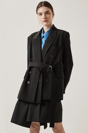 Peaked Collar Belted Jacket_Black + Black Collar 피크드 카라 벨티드 자켓_블랙+블랙 카라