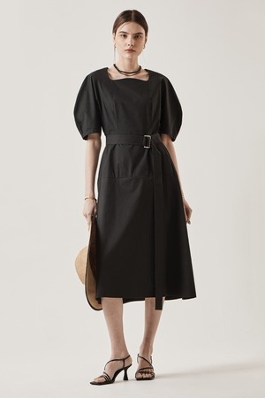 Curved Midi Dress_Black 커브드 미디 드레스_블랙