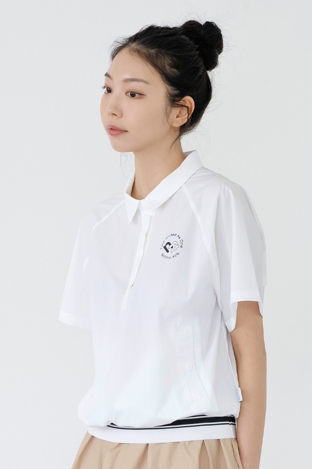 윈드브레이크 베스트 Ⅱ WH (2차)는 여성용 베스트로, 봄, 가을 시즌에 적합합니다. 화이트와 블랙 두 가지 색상으로 출시되었으며, 스포츠, 골프, 일상에서 다양하게 활용할 수 있습니다. 얇고 부드러운 폴리에스테르와 나일론 혼방 소재로 제작되어 가볍고 편안한 착용감을 제공하며, 신축성과 속건 기능을 갖춰 활동성을 높였습니다. 레귤러핏 라운드넥 디자인에 민소매 스타일로, 스포티, 캐주얼, 미니멀한 룩을 연출하기 좋습니다. 사이드 포켓과 주름 방지 기능, 경량 소재로 실용성을 더했습니다.