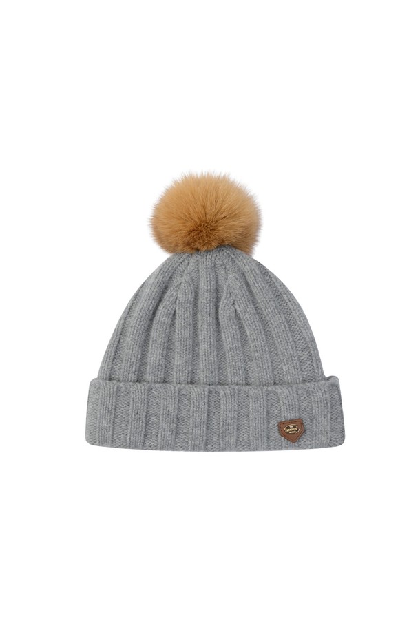 울 100% 소재의 비니입니다. 멜란지 그레이(M/GY), 블랙, 아이보리, 핑크 4가지 색상으로 출시되었습니다. 가을, 겨울철에 착용하기 좋은 비니로, 부드러운 촉감과 골지 패턴이 특징입니다. 클래식, 미니멀, 캐주얼 스타일 모두에 잘 어울리며, 어떤 룩에도 포인트를 더할 수 있습니다.
