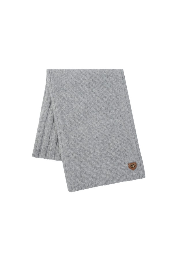 울 100% 머플러 M/GY는 부드러운 촉감과 안정적인 핏을 자랑하는 겨울철 필수 아이템입니다. 멜란지 그레이, 아이보리, 핑크, 블랙의 네 가지 색상으로 출시되어 다양한 스타일에 매치하기 좋습니다. 울 소재 특유의 보온성과 골지 패턴이 만나 따뜻하고 포근한 착용감을 선사합니다. 베이직한 디자인에 가죽 라벨로 포인트를 더해 클래식, 미니멀, 캐주얼 등 어떤 스타일에도 잘 어울립니다. 일상에서 활용하기 좋은 머플러로, 추운 날씨에도 따뜻하게 스타일을 완성해보세요.
