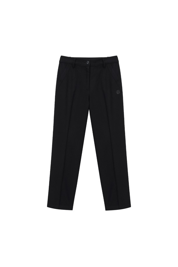 울 블렌드 클래식 팬츠 BK는 여성 고객을 위한 가을, 겨울용 클래식 팬츠입니다. 울 소재로 제작되어 뻣뻣한 촉감과 두꺼운 두께감으로 보온성을 높였습니다. 무지 패턴의 블랙 컬러로 미니멀하고 시크한 스타일을 연출하며, 레귤러핏과 스트레이트 핏으로 디자인되었습니다. 오피스룩, 출근룩, 모임룩 등 다양한 TPO에 활용하기 좋습니다. 포켓이 있어 실용성을 더했습니다.
