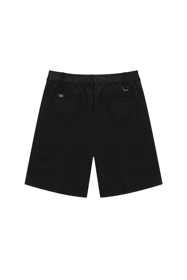 **울 블렌드 클래식 하프 팬츠 BK**는 가을, 겨울 시즌을 위한 여성용 바지입니다. 무지 패턴의 블랙 컬러로, 오피스룩, 출근룩, 모임룩 등 다양한 TPO에 활용 가능합니다. 울 블렌드 소재로 제작되어 두꺼운 두께감과 뻣뻣한 촉감이 특징이며, 클래식하고 베이직한 스타일을 연출합니다. 레귤러핏 디자인으로 편안하면서도 시크한 분위기를 줍니다.
