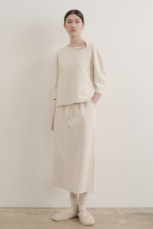 더블 스티치 스웨트 셔츠