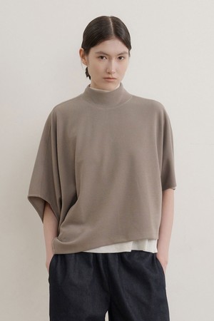 언밸런스 모크넥 티셔츠 (3컬러)