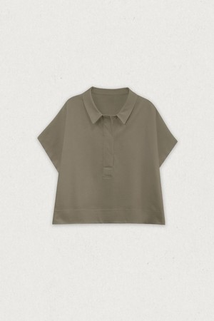 네모 실켓 카라 반팔티