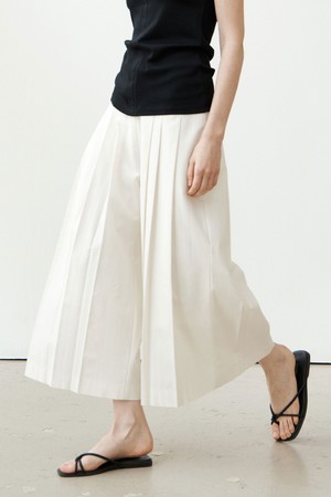 터크 플리츠 팬츠