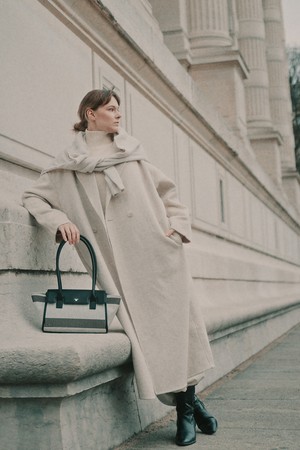 Luna Shoulder Bag _Ivory+Black_IVORY-a