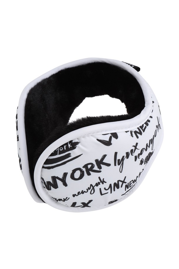 남성 우븐 패딩 그래피티 귀마개 L11C3AC621_WH는 겨울철 보온을 위한 남성용 귀마개입니다. 우븐 소재에 두꺼운 패딩 디자인으로 제작되어 뛰어난 보온성을 제공하며, 그래피티 패턴이 캐주얼, 미니멀, 고프코어 스타일을 연출합니다. 귀를 보호하여 추운 날씨에도 따뜻하고 편안하게 산책룩을 즐길 수 있습니다. 화이트 컬러로 다양한 의상에 매치하기 용이합니다.
