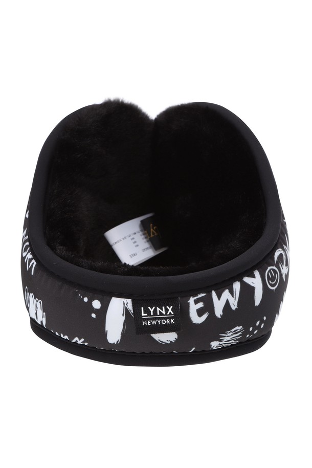 남성 우븐 패딩 그래피티 귀마개 L11C3AC621_BK는 겨울철 보온성을 책임지는 블랙 컬러의 귀마개입니다. 우븐과 패딩 소재로 제작되어 부드러운 촉감과 두꺼운 두께감을 자랑하며, 캐주얼, 미니멀, 시티보이 스타일을 연출하기 좋습니다. 그래피티 패턴이 돋보이는 디자인으로, 출근룩이나 여행룩에 개성 있는 포인트를 더해줍니다. 스타일리시하면서도 따뜻한 겨울을 위한 필수 아이템입니다.
