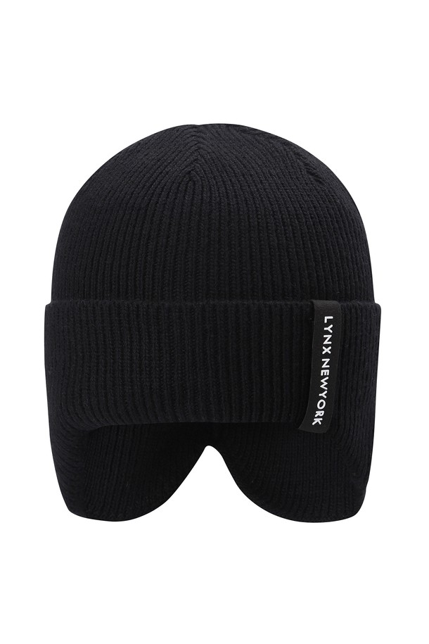 남성 귀달이 로고 컬러 포인트 비니 L11C4CP615_BK는 가을, 겨울 시즌에 착용하기 좋은 남성용 비니입니다. 부드러운 니트 소재로 제작되어 깊은 모자 깊이와 두꺼운 두께감으로 보온성을 높였습니다. 블랙 컬러에 로고 디자인이 포인트로 들어가 캐주얼, 클래식, 미니멀 스타일의 골프룩에 잘 어울립니다. 귀달이 디자인으로 찬 바람으로부터 귀를 보호해 주며, 일상에서도 편안하게 착용할 수 있습니다.
