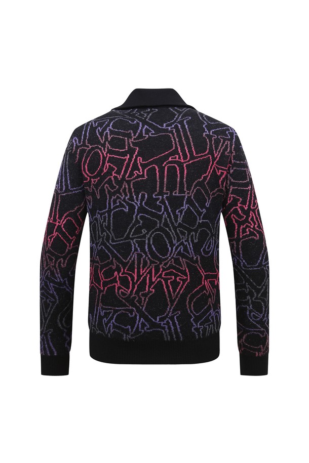 남성용 스페이스 얀(Space Yarn) 로고 방풍 스웨터 L11C4SN123_BK는 골프 활동에 최적화된 스포티한 스타일의 의류입니다. 가을, 겨울 시즌에 적합하며, 레귤러 핏으로 편안한 착용감을 제공합니다. 블랙 컬러에 로고 패턴이 돋보이며, 긴 소매 디자인으로 보온성을 높였습니다. 스페이스 얀 소재와 방풍 기능을 갖춰, 추운 날씨에도 쾌적하게 골프를 즐길 수 있습니다. 미니멀한 디자인으로 다양한 골프룩에 활용하기 좋습니다.
