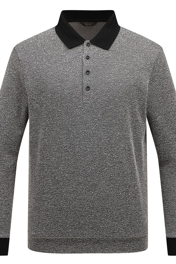 남성 투톤 조직감 블루종 L11D3TO105_BK는 캐주얼 스타일의 남성용 블루종입니다. 봄, 가을에 적합하며 골프 및 일상 활동에 모두 활용할 수 있습니다. 블랙 컬러의 투톤 디자인으로, 캐주얼핏을 선사하며 부드러운 촉감과 중간 두께감으로 편안한 착용감을 제공합니다. 폴리에스테르, 면, 레이온, 폴리우레탄 혼방 소재로 제작되어 신축성, 통기성, 항균, 수분 조절 기능이 뛰어나며, 친환경 원사를 사용하여 비침 없이 깔끔하게 착용 가능합니다. 카라넥과 긴소매 디자인으로 세련된 골프룩, 미니멀룩을 연출할 수 있습니다.
