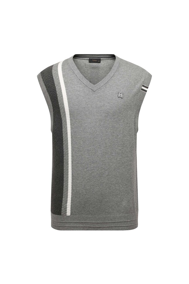 [25FW] 남성 꽈배기 조직 브이넥 니트 베스트 L11E3SV221_MG는 레이온과 폴리에스테르 혼방 소재로 제작된 남성용 니트 베스트입니다. 가을 시즌에 어울리는 중간 두께감과 레귤러 핏으로, 멜란지 그레이와 네이비 두 가지 색상으로 출시되었습니다. 꽈배기 케이블 혼합 패턴이 특징이며, 민소매 브이넥 디자인으로 클래식, 미니멀, 캐주얼 스타일 모두 소화 가능합니다. 골프룩 또는 가을 나들이룩에 적합하며, 다양한 스타일 연출에 활용할 수 있습니다.
