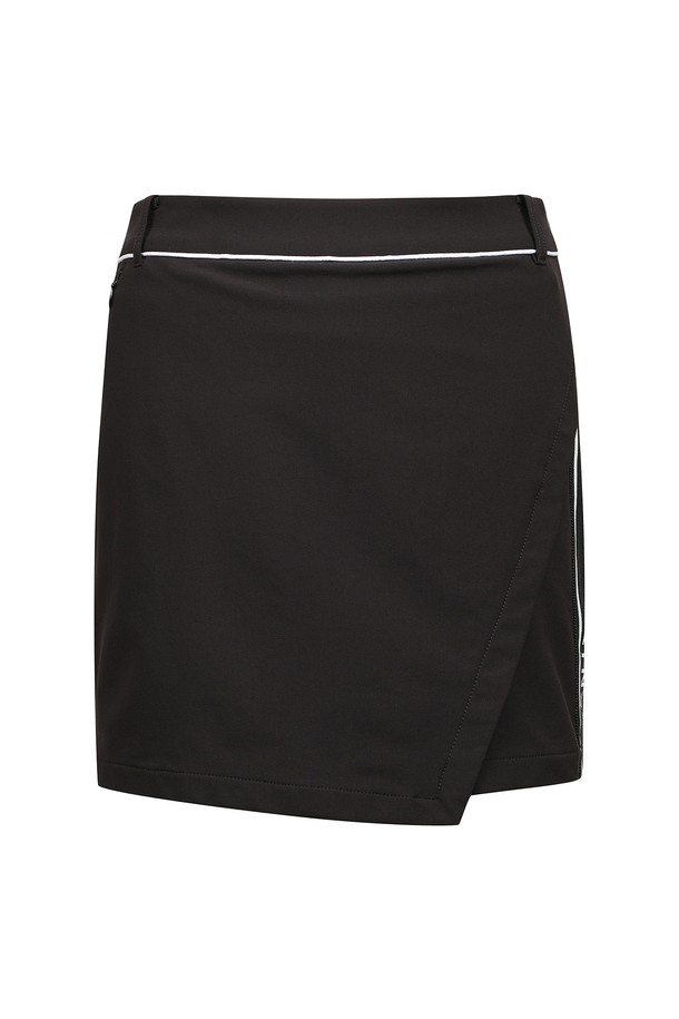 **[25FW] 여성 이중지 H라인 큐롯 L21E3PC371_BK**

가을과 겨울 시즌, 스포티한 골프룩 연출에 적합한 여성용 블랙 큐롯입니다. 이중지 소재로 제작되어 편안한 착용감과 보온성을 제공합니다. H라인 핏으로 다리 라인을 자연스럽게 살려주며, 큐롯스커트 디자인으로 활동성을 높였습니다. 미니멀한 디자인으로 다양한 상의와 매치하여 스타일리시한 골프룩을 완성할 수 있습니다.
