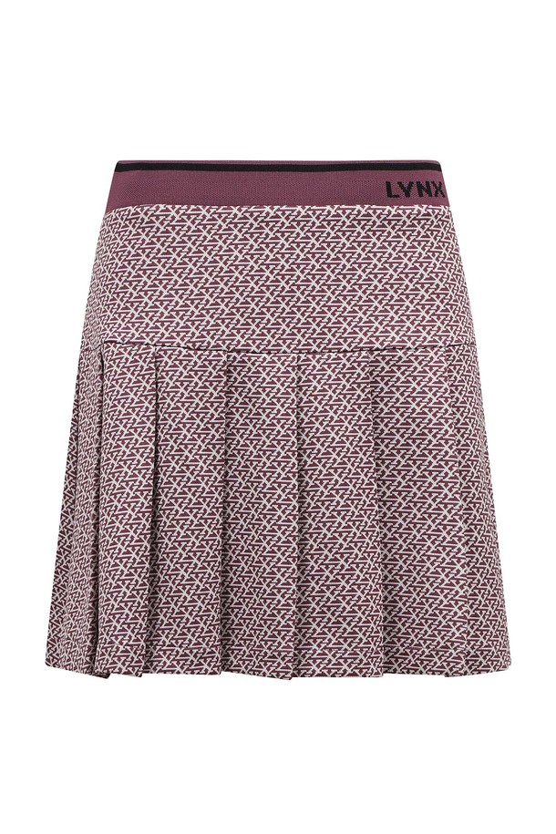 **[25FW] 여성 자카드 큐롯**

이번 시즌, 필드를 압도할 여성 골프룩을 완성해보세요. [25FW] 여성 자카드 큐롯은 가을과 겨울 시즌에 적합하며, 스포티한 스타일을 연출합니다. 퍼플 컬러에 로고 자카드 패턴이 돋보이며, 숏 기장과 플리츠 디자인으로 활동성을 높였습니다. 폴리에스테르, 폴리우레탄, 나일론 혼방 소재로 제작되어 신축성 있는 착용감을 선사하며, 전체 밴딩 허리와 안감으로 편안함을 더했습니다.
