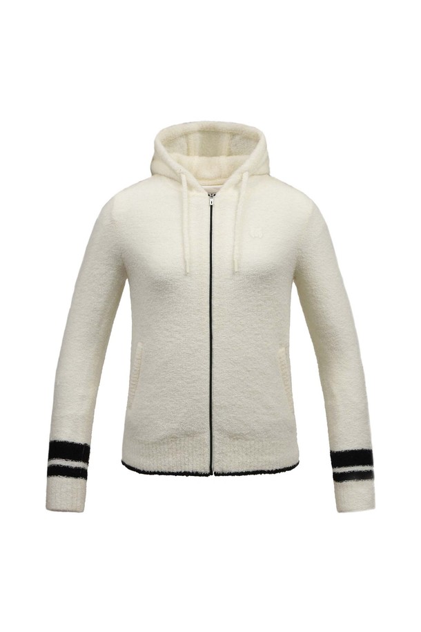 [25FW] 여성 방풍 후드 가디건 L21E4SD358_WH는 골프룩 연출에 적합한 여성용 방풍 후드 가디건입니다. 화이트 컬러의 무지 디자인으로, 스포티하고 미니멀한 스타일을 연출합니다. 두꺼운 두께감과 부드러운 촉감의 소재로 가을, 겨울 시즌에 따뜻하게 착용할 수 있습니다. 아크릴, 울, 나일론, 폴리에스테르 혼방 소재로 제작되었으며, 집업 방식에 레귤러 핏으로 편안한 착용감을 제공합니다. 미니 후드와 안감 디테일이 적용되어 방풍 기능을 갖춘 긴 소매 가디건입니다.
