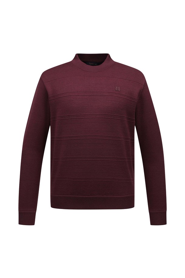 **[25FW] 남성 융기모 모크넥 니트 L11E4SR121_WN**는 가을과 겨울에 따뜻하게 착용할 수 있는 남성용 니트입니다. 와인 컬러의 무지 디자인으로, 스포티하고 미니멀한 스타일을 연출합니다. 부드러운 촉감의 융기모 소재와 두꺼운 두께감으로 보온성을 높였으며, 모크넥 디자인이 특징입니다. 골프룩에 적합하며, 레귤러핏과 긴소매 기장으로 편안한 착용감을 제공합니다.
