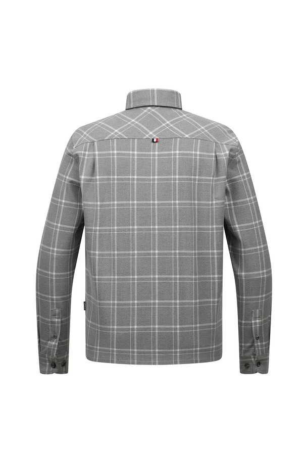 '[25FW] 남성 빅체크 셔츠 L11E3JS144_GY'는 남성용 셔츠로, 가을/겨울 시즌에 착용하기 좋습니다. 그레이 컬러의 빅 체크 패턴이 돋보이며, 모던하고 캐주얼한 스타일을 연출합니다. 레이온, 폴리에스테르, 폴리우레탄 혼방 소재로 제작되어 부드러운 촉감과 약간의 신축성을 제공합니다. 레귤러핏과 카라넥 디자인이며, 골프 및 일상에서 활용하기 좋은 셔츠입니다. 긴소매 기장으로, 캐주얼, 클래식, 미니멀한 스타일을 모두 소화할 수 있습니다.
