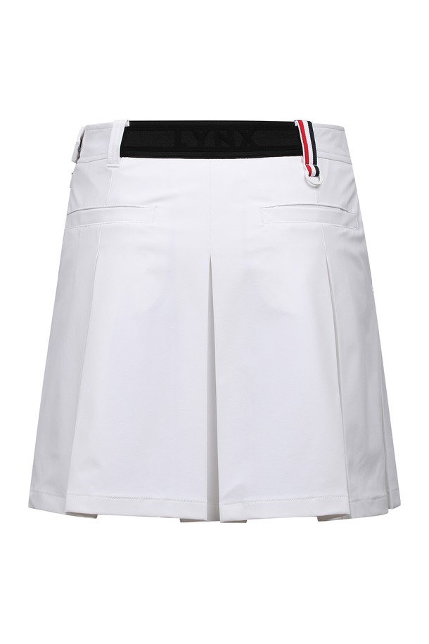 [25FW] 여성 플리츠 하프 밴딩 큐롯 L21E3PC271_WH는 여성 골프룩을 위한 스포티한 큐롯 스커트입니다. 가을, 겨울 시즌에 적합하며, 부드러운 촉감의 폴리에스테르, 나일론, 폴리우레탄 혼방 소재로 제작되었습니다. 하프 밴딩 디자인으로 편안한 착용감을 제공하며, 앞주머니의 로고 장식이 돋보입니다. 플리츠 디자인과 큐롯 타입으로 활동성을 높였으며, 안감이 있어 비침 걱정 없이 착용할 수 있습니다. 화이트 컬러에 미니멀한 스타일을 더해 다양한 골프 스타일 연출에 활용하기 좋습니다.
