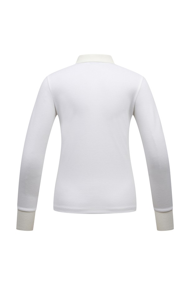 25FW 여성 카라 포인트 니트에리 티셔츠 L21E3TO251_WH는 여성 골프룩을 위한 스포티 & 미니멀 스타일의 니트 티셔츠입니다. 가을, 겨울 시즌에 적합하며, 레귤러 핏과 긴 소매 기장으로 디자인되었습니다. 화이트 컬러의 무지 디자인에 카라 포인트 디테일이 돋보이는 제품입니다. 니트 소재로 제작되어 부드러운 촉감을 선사합니다.
