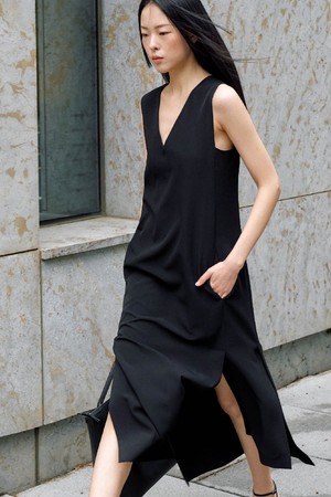 Vera side slit dress 베라 사이드 슬릿 드레스