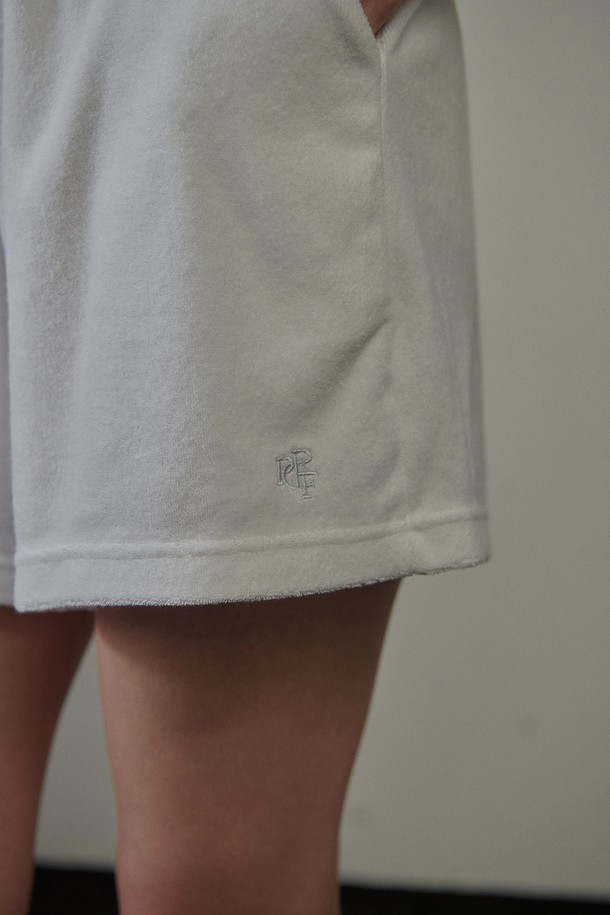 PANDORAFIT - 쇼트팬츠 - Nina Logo Terry Shorts