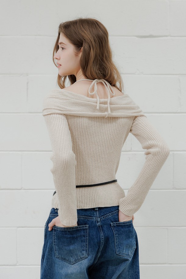 PANDORAFIT - 스웨터 - Twisted Off-Shoulder Knit