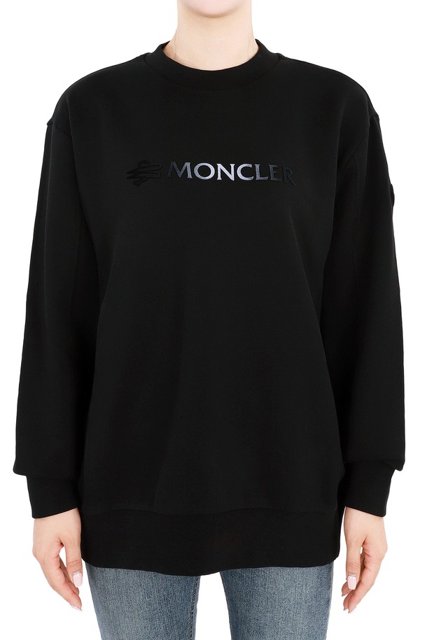 MONCLER - 긴팔티셔츠 - 몽클레어 여성 암로고 패치 레터링 맨투맨(블랙) 8G00011 809KR 999