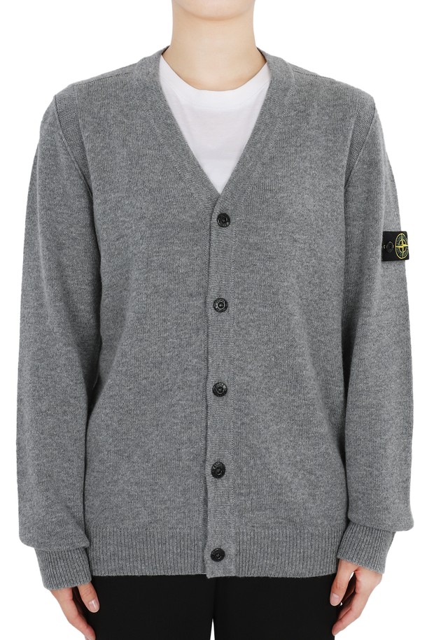 STONE ISLAND - 가디건 - 스톤 와펜 패치 V넥 니트 가디건(그레이) 8116501Z1 V0M67 14A (성인착용가능)