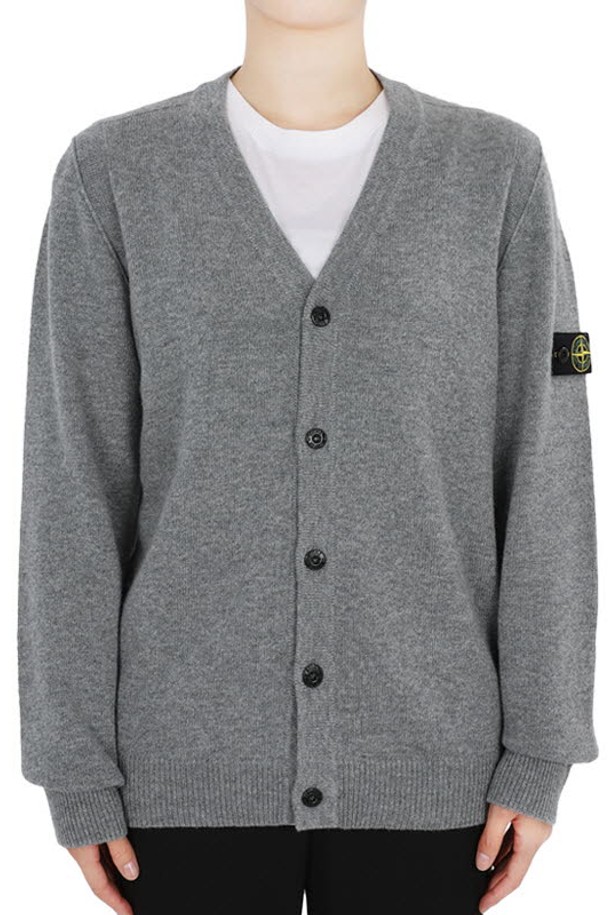 STONE ISLAND - 가디건 - 스톤 와펜 패치 V넥 니트 가디건(그레이) 8116501Z1 V0M67 14A (성인착용가능)